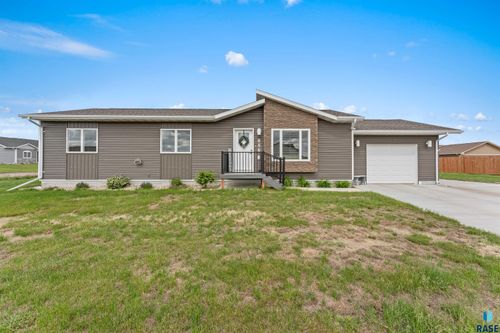 203 Cherry Ln Lane, Chamberlain, SD, 57325 | Card Image