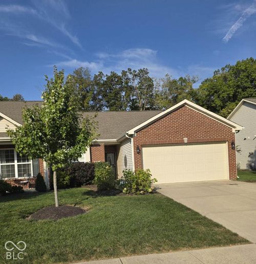 320 Angelina Way, Avon, IN, 46123-5532 | Card Image