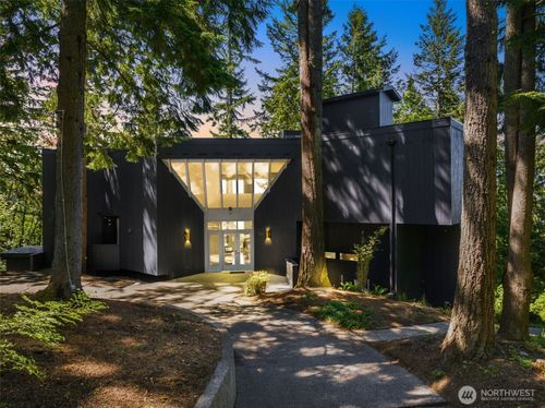 27541 Se 154th Pl, Issaquah, WA, 98027-7340 | Card Image