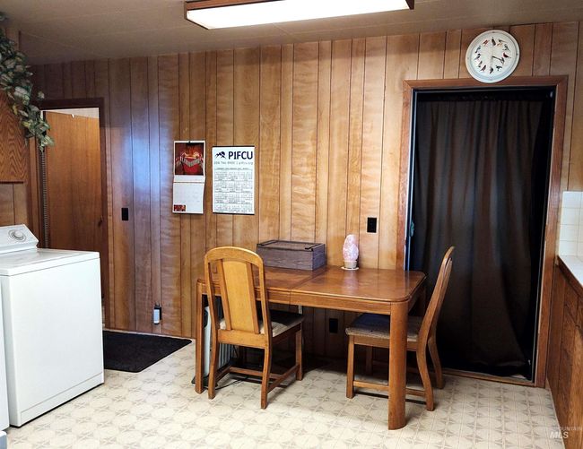 2738 Dixie Rd, House other with 2 bedrooms, 2 bathrooms and 2 parking in Dixie ID | Image 5