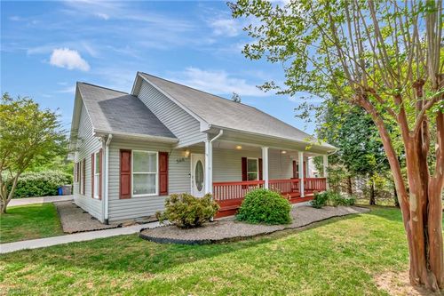 506 S Spruce St, Wilkesboro, NC, 28697-2846 | Card Image
