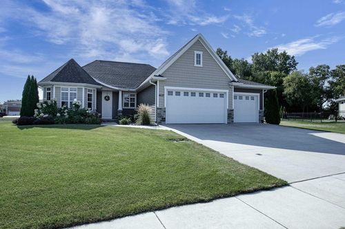 4637 Trellis Drive, LEDGEVIEW, WI, 54115 | Card Image