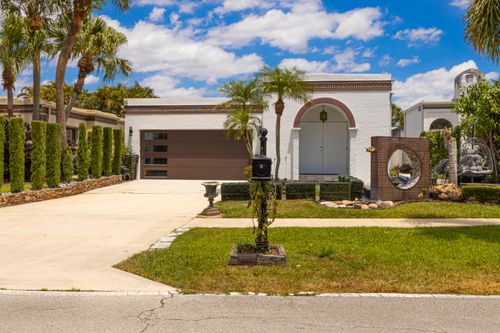 6590 Fountains Cir, Lake Worth, FL, 33467-5740 | Card Image