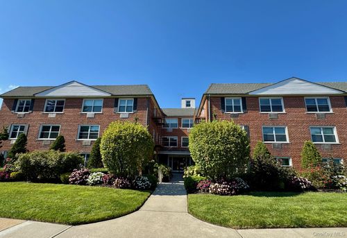 apt-3r-124 S Park Ave, Rockville Centre, NY, 11570-6135 | Card Image