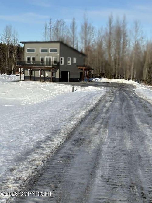 34634 N Fork Rd, Anchor Point, AK, 99556-9152 | Card Image
