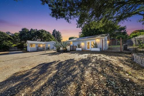 8815 Petaluma Hill Rd, Penngrove, CA, 94951-9745 | Card Image