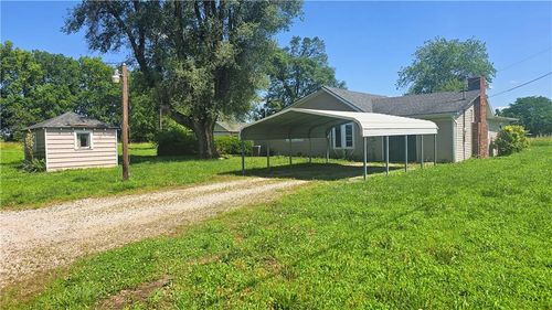 1443 215th St, Fort Scott, KS, 66701-8256 | Card Image