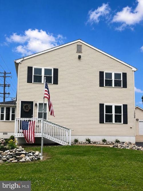 1309 Patterson Ave, LEVITTOWN, PA, 19057-5019 | Card Image