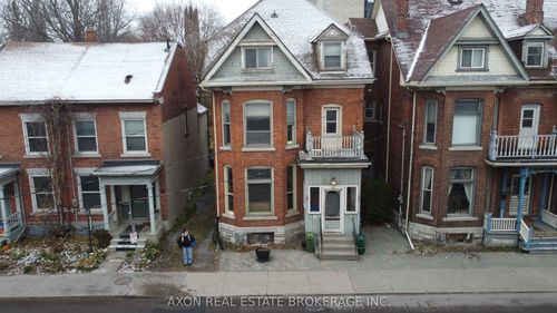 {{alt}} | Card Image