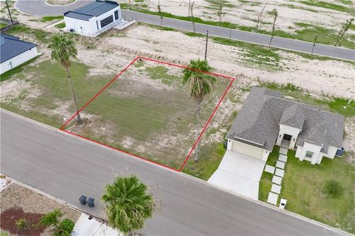 2011 River Bend Dr, Mission, TX, 78572-3581 | Card Image