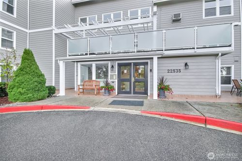 apt-106-22535 Se Highland Cir, Issaquah, WA, 98029-5218 | Card Image