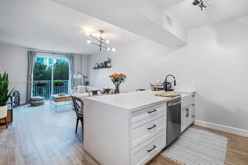 apt-202-7290 Sw 90th St, Miami, FL, 33156-8315 | Card Image