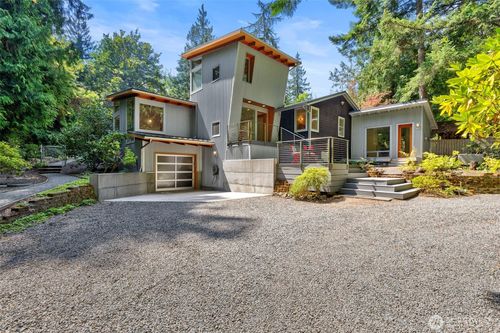 7641 Ne North St, Bainbridge Island, WA, 98110-1057 | Card Image