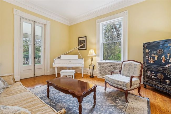 30 South St W, House other with 6 bedrooms, 4 bathrooms and 7 parking in Dundas ON | Image 8