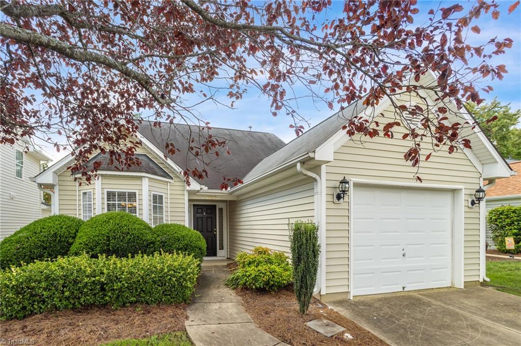River Forest Ln, Greensboro, NC 27409