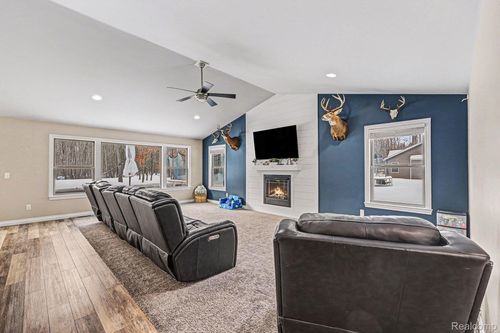 6303 High Rd, Clay, MI, 48001-3828 | Card Image