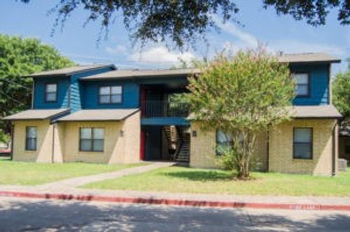 apt-233-1320 Wilson St, Lockhart, TX, 78644-1979 | Card Image