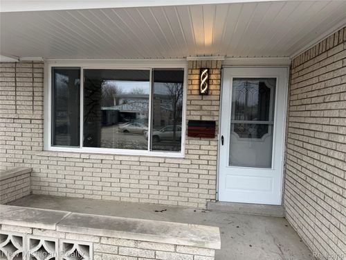 5232 Dickson Dr, Sterling Heights, MI, 48310-4637 | Card Image