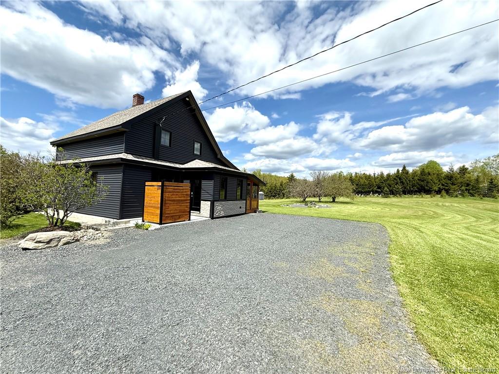 Residential in Saint-Joseph-De-Madawaska 3