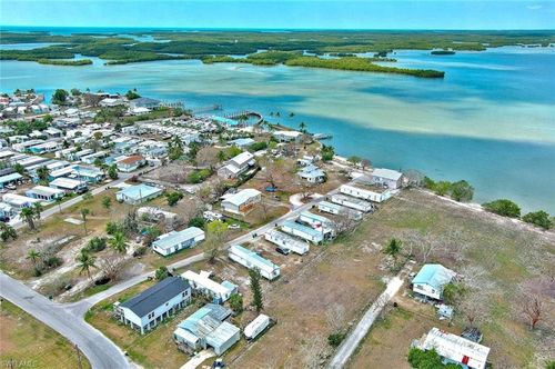 1165 Rewis Dr, CHOKOLOSKEE, FL, 34138 | Card Image