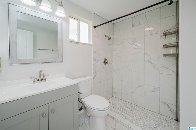 2033 E Lake Blvd, House other with 3 bedrooms, 2 bathrooms and null parking in TARRANT AL | Image 28