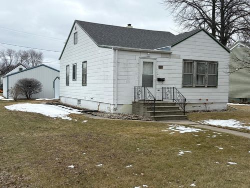 716 5th St N, Wahpeton, ND, 58075-3829 | Card Image