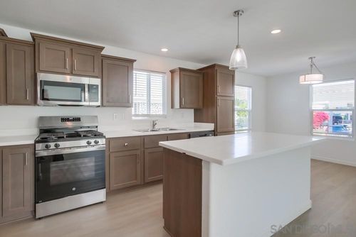 spc-73-1120 Pepper Dr, El Cajon, CA, 92021-1322 | Card Image