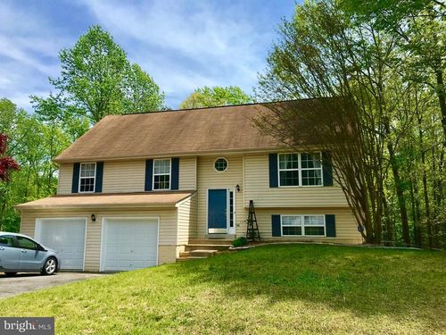 8 Plumosa Dr, FREDERICKSBURG, VA, 22405-2130 | Card Image