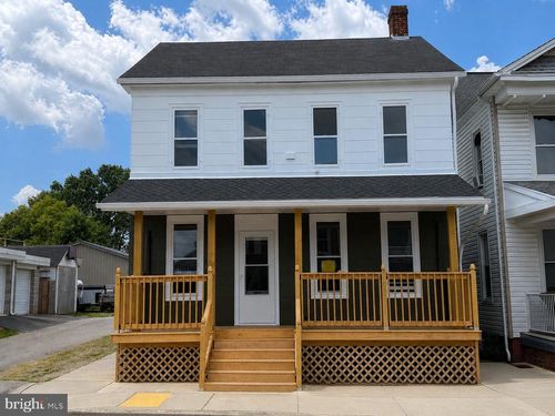 229 2nd Ave, HANOVER, PA, 17331-3639 | Card Image