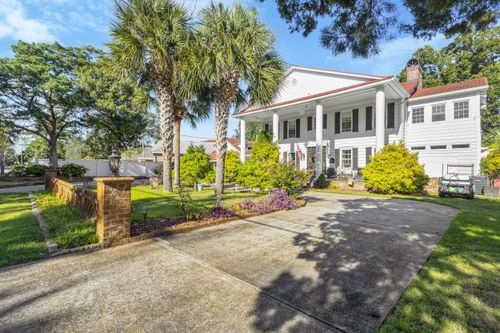 402 Calhoun Rd, Myrtle Beach, SC, 29577-2304 | Card Image