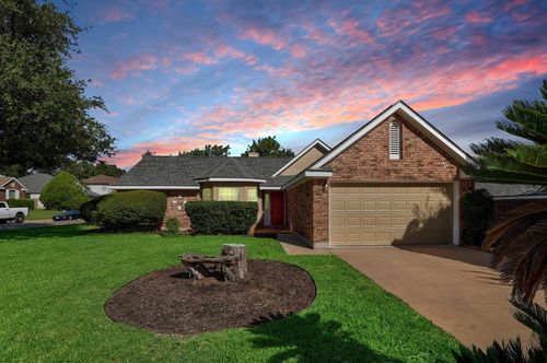 1813 Lion Heart Dr, Cedar Park, TX, 78613-3521 | Card Image