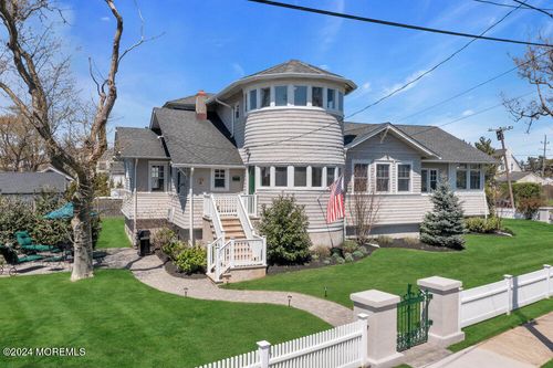 4 River Avenue, Monmouth Beach, NJ, 07750 | Card Image