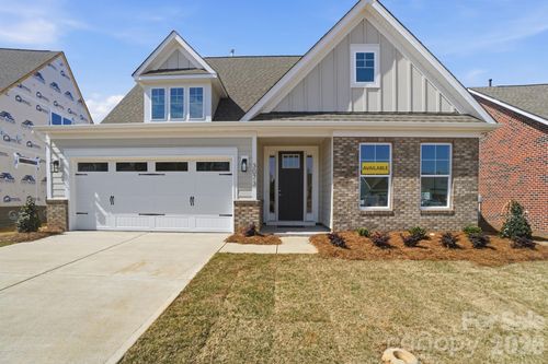 3073 Founding Fathers Dr, Gastonia, NC, 28056-8735 | Card Image