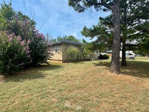 201 E 10th St, Paden, OK, 74860-9508 | Card Image