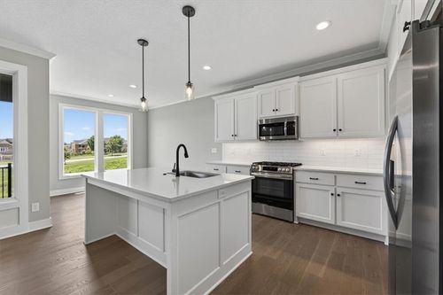 9468 Shady Bend Rd, Lenexa, KS, 66227-3015 | Card Image