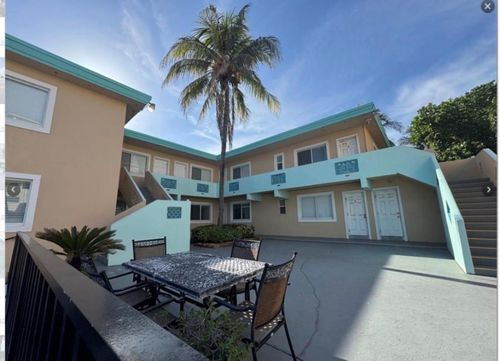 2-323 Monroe St, HOLLYWOOD, FL, 33019-2010 | Card Image