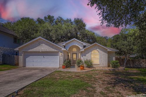 201 Cordero Dr, Cibolo, TX, 78108-4220 | Card Image