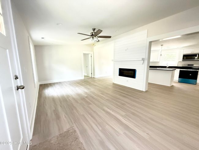 155 Launch Landing Rd, House other with 4 bedrooms, 3 bathrooms and null parking in Moyock NC | Image 9