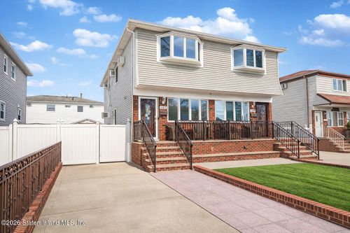 157 Keegans Ln, Staten Island, NY, 10308-3045 | Card Image