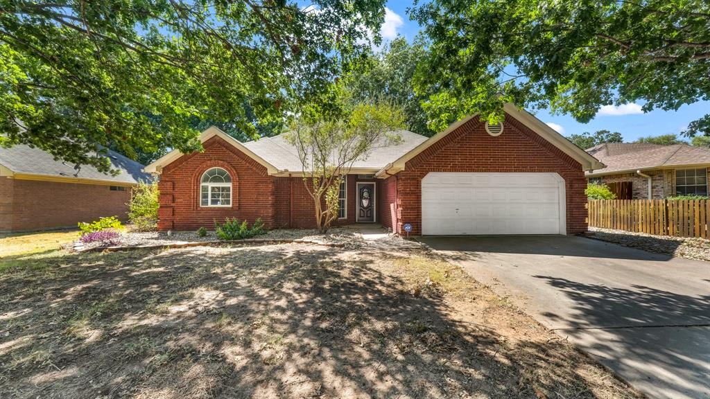Terry Trl, Weatherford, TX 76086