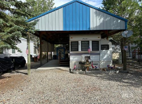 8 E St, Cascade, ID, 83611 | Card Image