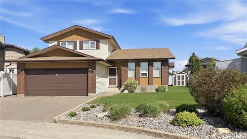 315 Smith Place, Saskatoon, SK, S7M5E7 | Card Image