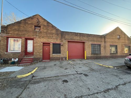 1539 W 2nd St, Davenport, IA, 52802-1244 | Card Image