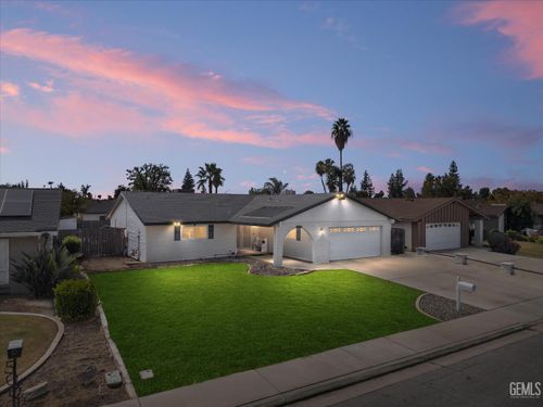 5005 Surrey Ln, Bakersfield, CA, 93309 | Card Image