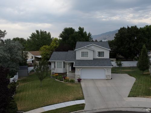447 Nottingham Cir, Tooele, UT, 84074-2840 | Card Image