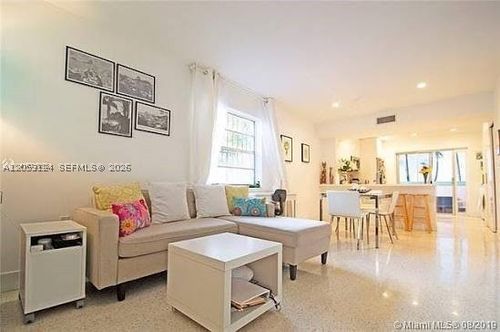 1-937 Michigan Ave, Miami Beach, FL, 33139-5335 | Card Image