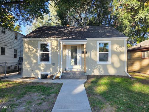 420 13th Street N, Bismarck, ND, 58501 | Card Image