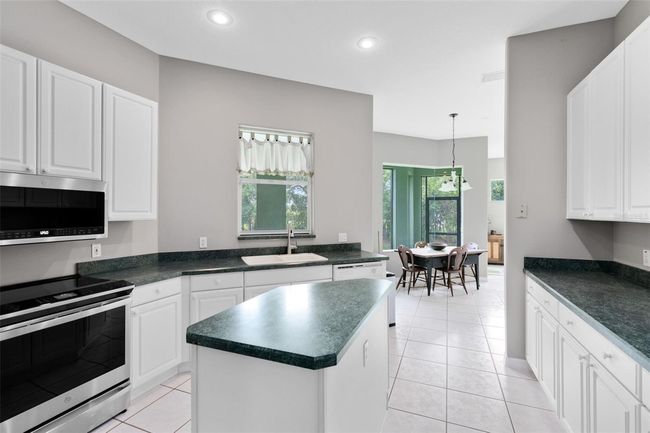 5204 Hammock Pointe Ct, House other with 4 bedrooms, 3 bathrooms and null parking in SAINT CLOUD FL | Image 17