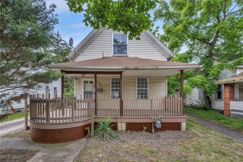 3566 Sykora Rd, Cleveland, OH, 44105-1069 | Card Image