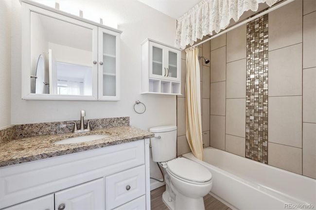 Primary bath | Image 14